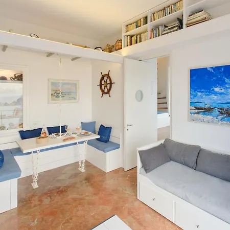 La Corsia - Exclusive By The Sea