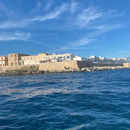 La Corsia - Exclusive By The Sea